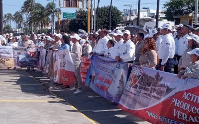 Desfilan petroleros para conmemorar el 87° Aniversario de la Expropiación Petrolera