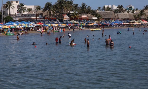 Bajas ventas en Villa del Mar pues turistas traen tortas y cervezas de sus casas