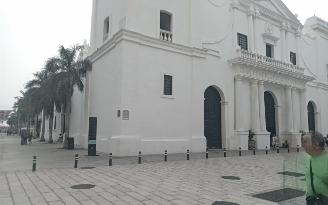 A pesar de muerte del Papa Francisco, campanas de Catedral no repicaron