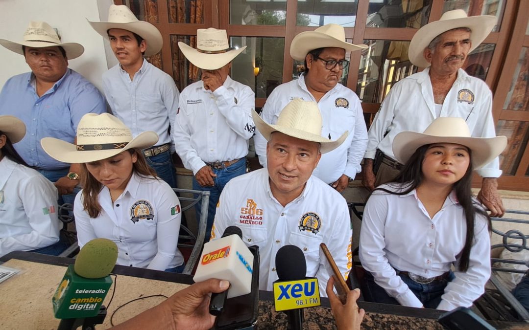 Celebran sexta Cabalgata los 506 años del caballo en México