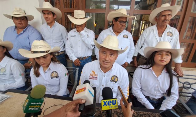 Celebran sexta Cabalgata los 506 años del caballo en México