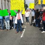 EX-TRABAJADORES DEL SEGURO POPULAR EXIGEN EL PAGO DE SUS LIQUIDACIONES
