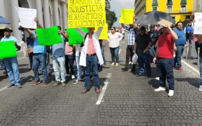 EX-TRABAJADORES DEL SEGURO POPULAR EXIGEN EL PAGO DE SUS LIQUIDACIONES