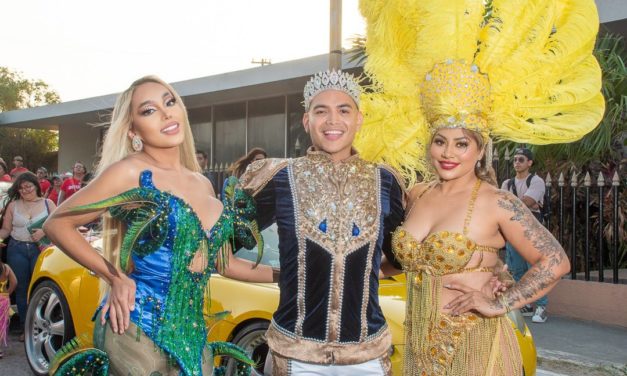 IMPACTANTE PARTICIPACIÓN DE REY DE LA DIVERSIDAD DE PUVSD EN EL PAPAQUI DEL CARNAVAL DE VERACRUZ