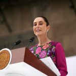 Sheinbaum promete regresar a paisanos el 1% de impuestos a remesas propuesto en EU, a través de Finabien