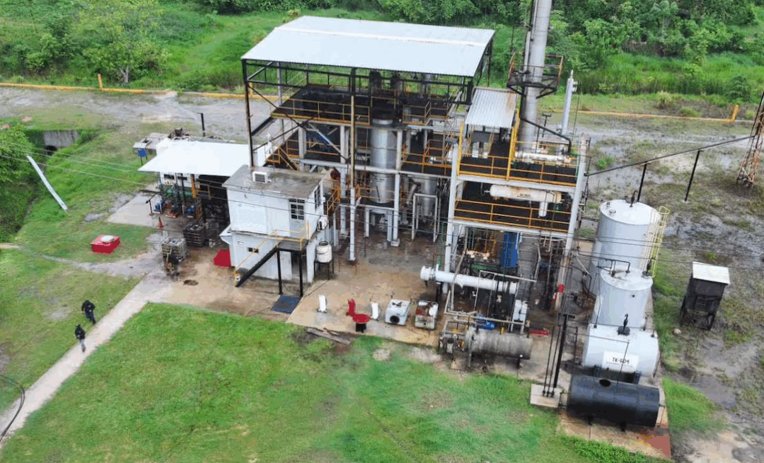 ? Localizan “mini‑refinería” de huachicol en Veracruz; aseguran medio millón de litros de crudo