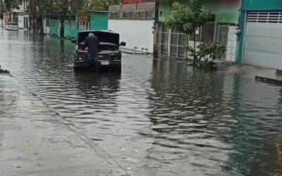 INTENSA LLUVIA PROVOCA INUNDACIONES EN VERACRUZ PUERTO