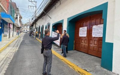 JUBILADOS DEL MAGISTERIO MANTIENEN BLOQUEO EN EL SSTEEV (SEGURO DEL MAGISTERIO)