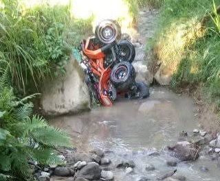 👉DOS MUJERES SIN VID4 TRAS ACCIDENTE EN UNA CUATRIMOTO EN COSCOMATEPEC