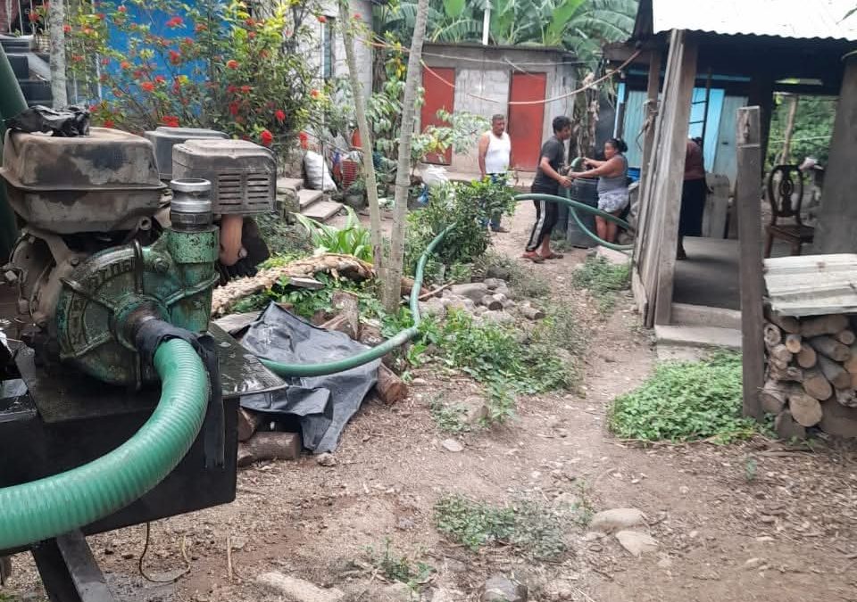 Falla en acueducto deja a más de 10 mil personas sin agua en Amatlán de los Reyes
