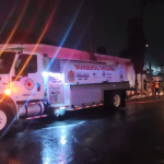 🚚TRAILER DERRAMA SUSTANCIA QUE SE TORNO PELIGROSA AL MEZCLARSE CON AGUA
