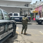 Asaltan tienda departamental en pleno centro de Veracruz; delincuentes huyen con mercancía y dinero en efectivo