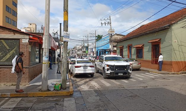 LEVANTAN A PRESUNTO TRABAJADOR DE CFE EN TUXPAN