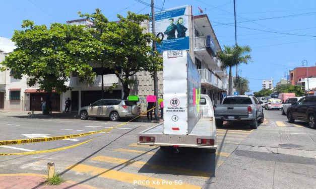 BLOQUEAN CÉNTRICO CRUCERO DE VERACRUZ ANTE FALTA DE SUMINISTRO ELÉCTRICO DESDE HACE 5 DIAS