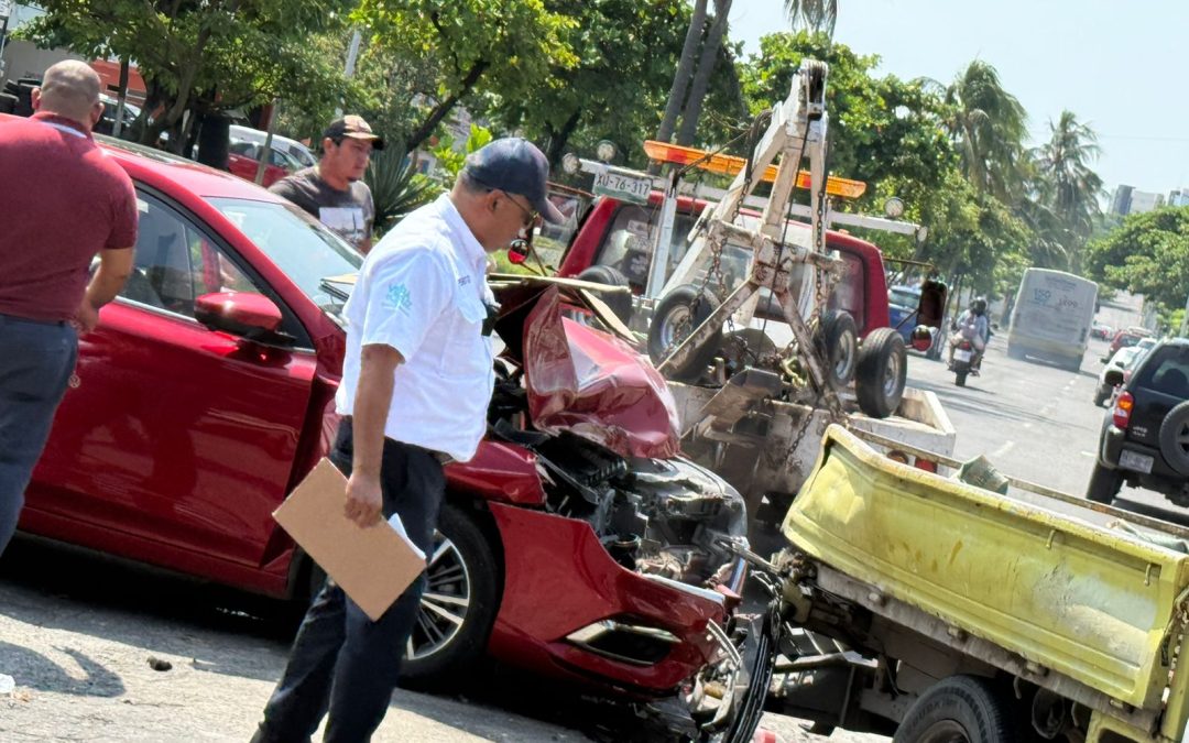 LESIONADO TRABAJADOR DEL AYUNTAMIENTO DE VERTACRUZ TRAS APARATOSO CHOQUE