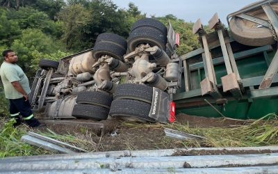ACCIDENTE CARRETERA FEDERAL 180 CARDEL//NAUTLA.