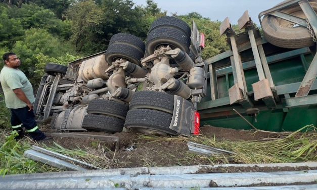 ACCIDENTE CARRETERA FEDERAL 180 CARDEL//NAUTLA.