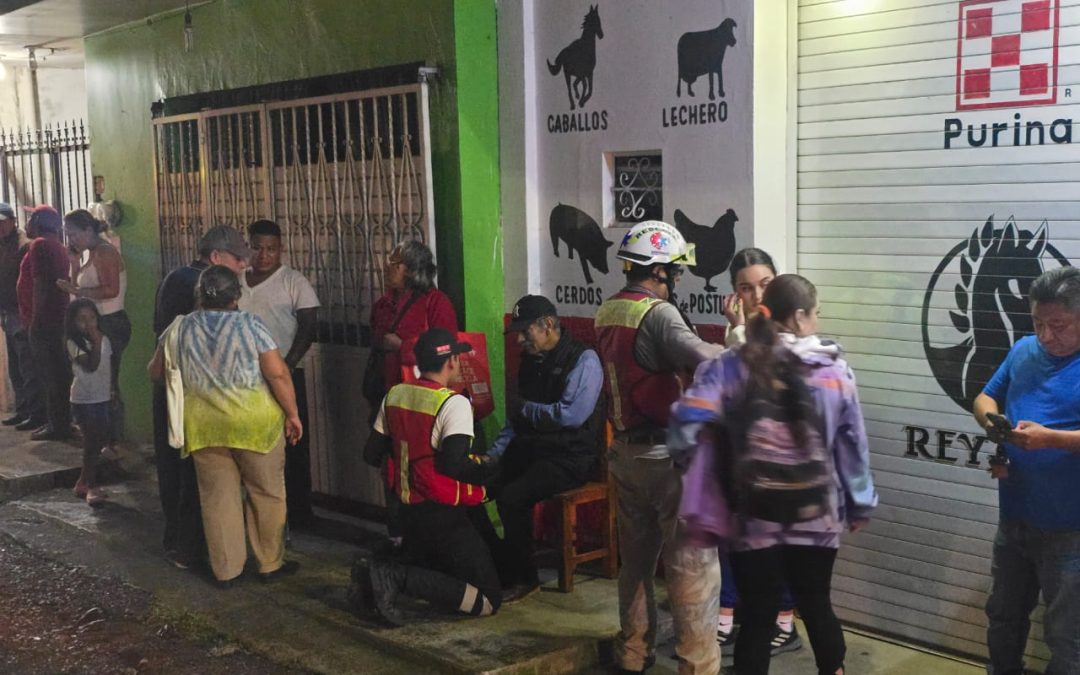 Aparatoso choque frontal en la carretera Fortín-Huatusco deja 16 lesionados, cuatro de ellos en estado delicado