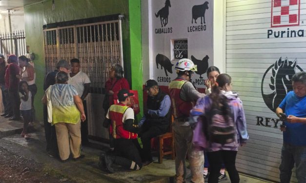 Aparatoso choque frontal en la carretera Fortín-Huatusco deja 16 lesionados, cuatro de ellos en estado delicado