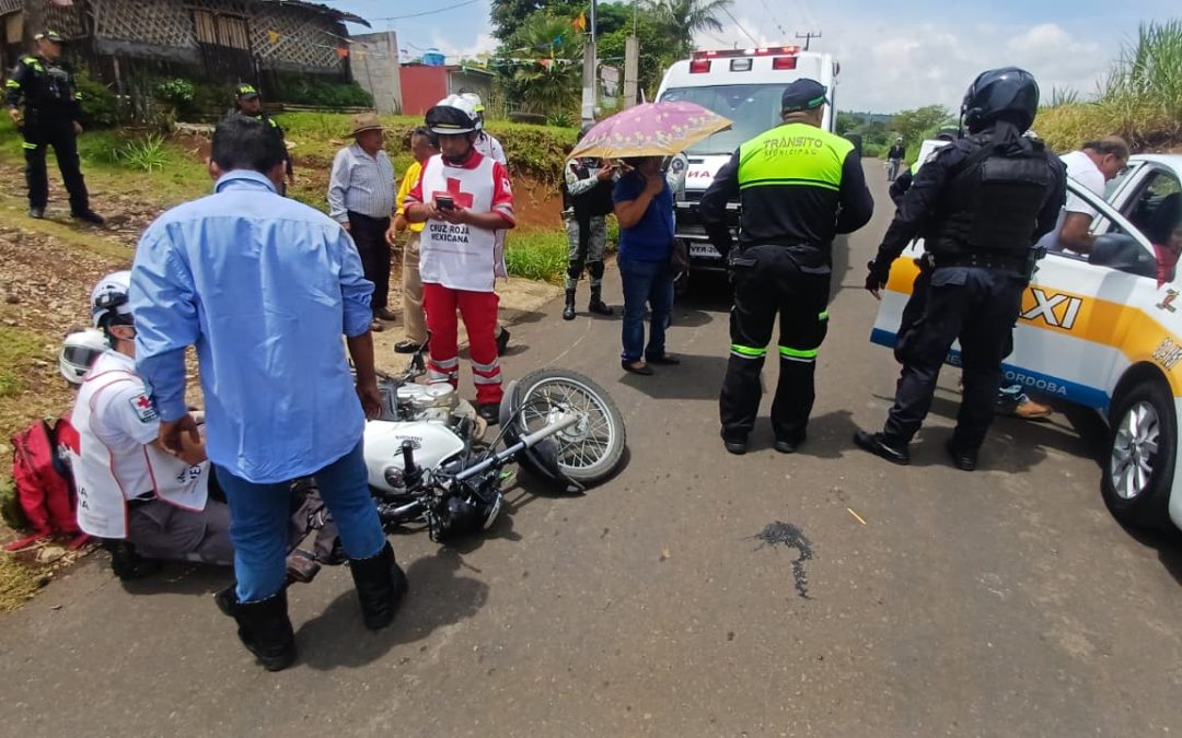 MUJER ATROPELLADA POR MOTOCICLISTA EN LA CARRETERA A LA COLONIA MARGARITA MORÁN