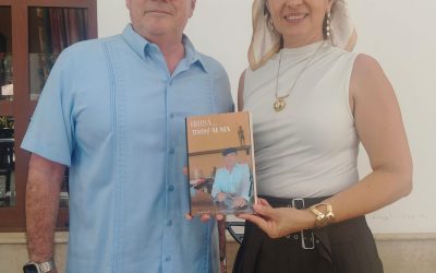 Presenta Poemario “Prólogo: Brisa de Tinta y Alma” y su disco “Fusión de Soles”.