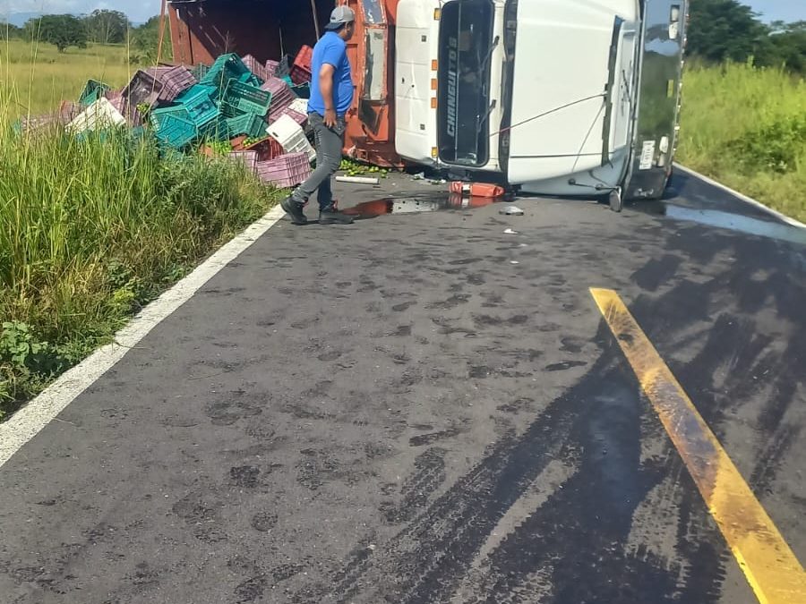 VOLARON LOS LIMONES EN LA CONEJOS-HUATUSCO.