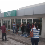 Vecinos del Infonavit toman las instalaciones de la CFE en el puerto de Veracruz