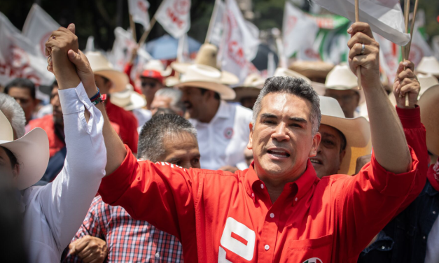 Los gobernadores de la oposición dejan solo a “Alito” Moreno y se suben a la popularidad de Sheinbaum