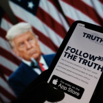 Trump reaparece con más de 40 mensajes en Truth Social tras rumores sobre su salud