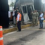 TRÁILER DERRIBA CASETA EN PUENTE «EL ZACATAL»