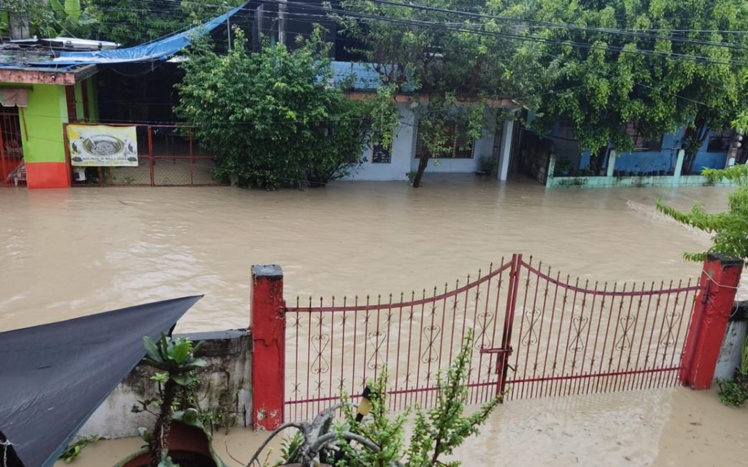 COLONIAS INUNDADAS EN ALAMO POR INTENSAS LLUVIAS