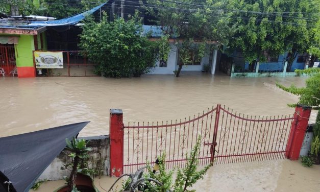 COLONIAS INUNDADAS EN ALAMO POR INTENSAS LLUVIAS