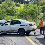 CONDUCTOR ILESO TRAS CAER A UN BARRANCO EN LA CARRETERA 180 TRAMO SAN ANDRES TUXTLA – SANTIAGO TUXTLA