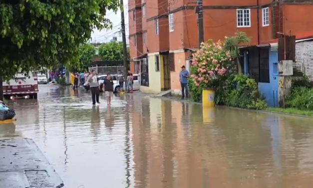 COLONIAS INUNDADAS EN POZA RICA POR DESBORDAMIENTO DEL RÍO CAZONES (VIDEO)