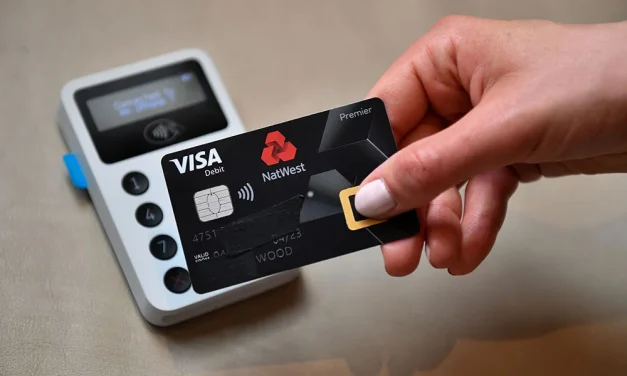 SHEINBAUM IMPULSARÁ LEY PARA DIGITALIZAR PAGOS Y REDUCIR EL USO DE EFECTIVO EN MÉXICO 