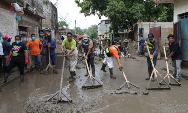 OBLIGAN TRABAJADORES PARA AYUDAR A DAMNIFICADOS DEL NORTE DE VERACRUZ