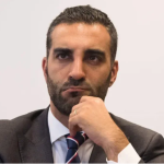 “No fui detenido en Portugal: estoy en Washington”, reitera Simón Levy