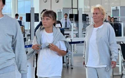 Israel libera a 27 españoles de la flotilla, pero retiene a una detenida acusada de agredir a una doctora