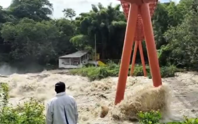 INCREMENTÓ SU CAUDAL EL RÍO BLANCO