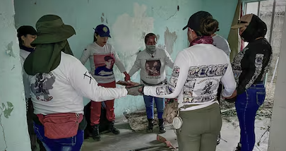 La desesperanza de buscar desaparecidos en México también alcanza a las familias de los policías