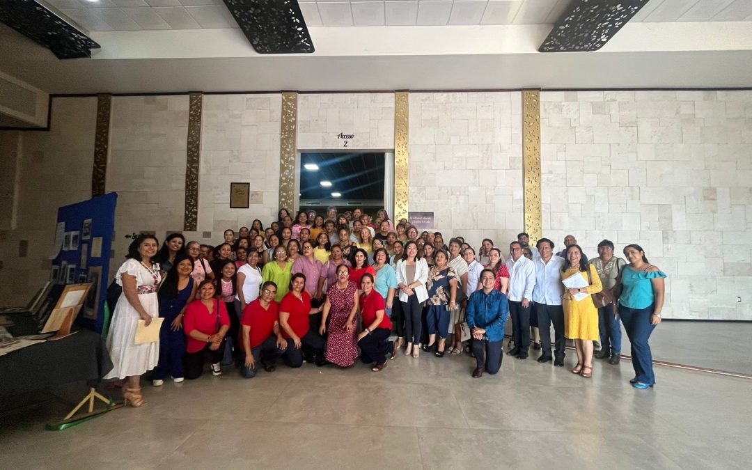 𝗔𝘂𝘁𝗼𝗿𝗶𝗱𝗮𝗱𝗲𝘀 𝗺𝘂𝗻𝗶𝗰𝗶𝗽𝗮𝗹𝗲𝘀 𝘆 𝗮𝗰𝗮𝗱é𝗺𝗶𝗰𝗮𝘀 𝗽𝗿𝗲𝘀𝗶𝗱𝗲𝗻 𝗹𝗮 𝗽𝗼𝗻𝗲𝗻𝗰𝗶𝗮: «𝗟𝗮 𝗘𝗱𝘂𝗰𝗮𝗰𝗶ó𝗻 𝗣𝗿𝗲𝗲𝘀𝗰𝗼𝗹𝗮𝗿 𝗲𝗻 𝗹𝗼𝘀 𝗮𝗹𝗯𝗼𝗿𝗲𝘀 𝗱𝗲𝗹 𝘀𝗶𝗴𝗹𝗼 𝗫𝗫».