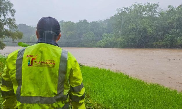 PROTECCIÓN CIVIL DE TLAPACOYAN IMPLEMENTA MONITOREO DEL RIO BOBOS