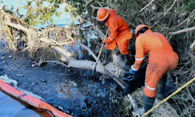 La huella del derrame de Pemex agudiza la emergencia en comunidades de Veracruz