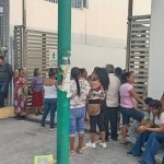 COLONOS TOMAN OFICINAS DE CFE DE 20 DE NOVIEMBRE PARA EXIGIR MEDIDORES INDIVIDUALES
