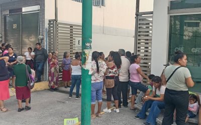 COLONOS TOMAN OFICINAS DE CFE DE 20 DE NOVIEMBRE PARA EXIGIR MEDIDORES INDIVIDUALES
