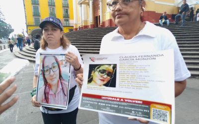 Madre de joven #desaparecida en #SanAndrésTuxtla pide apoyo ciudadano en Plaza Lerdo: “Sigo buscando a mi hija, no me rendiré”