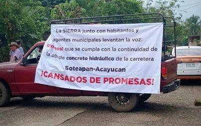 Inicia bloqueo carretero en el tramo #Soteapan-#Acayucan.