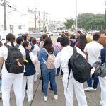 PROTESTAN TRABAJADORES DEL IMSS-BIENESTAR EN COATZACOALCOS