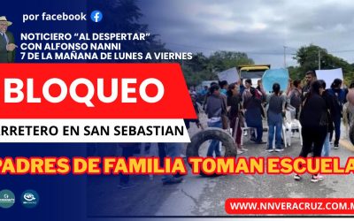 🚨TOMAN ESCUELA Y BLOQUEAN TRAMO CARRETERO EN TANTOYUCA