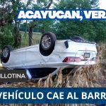 VEHÍCULO CAE AL BARRANCO TRAS SER IMPACTADO POR OTRA UNIDAD